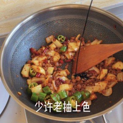爆炒海灵菇怎么做，鲜海菇怎么炒（这样的辣炒海灵菇你能吃多少）
