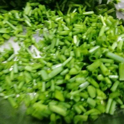 大量小葱可以做什么菜，小葱可以用来做什么菜（自种小葱做的葱油饼要美味）