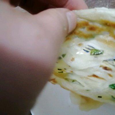 大量小葱可以做什么菜，小葱可以用来做什么菜（自种小葱做的葱油饼要美味）