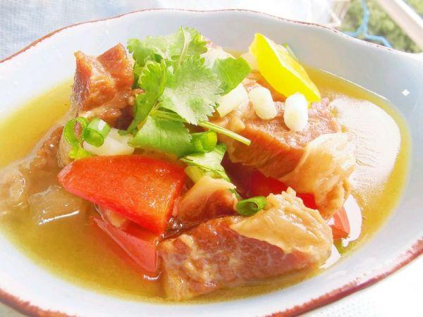 家常牛肉烧萝卜怎么做，牛肉烧萝卜怎么做家常做法（李孃孃爱厨房之一一白萝卜烧牛肉）