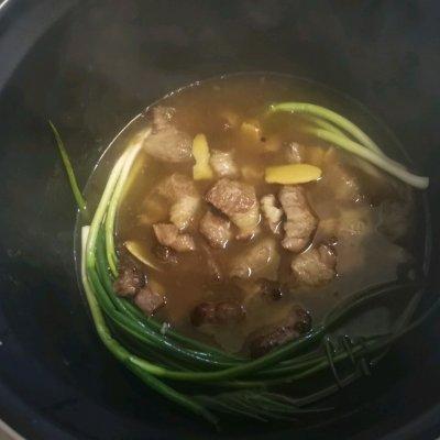 家常牛肉烧萝卜怎么做，牛肉烧萝卜怎么做家常做法（李孃孃爱厨房之一一白萝卜烧牛肉）