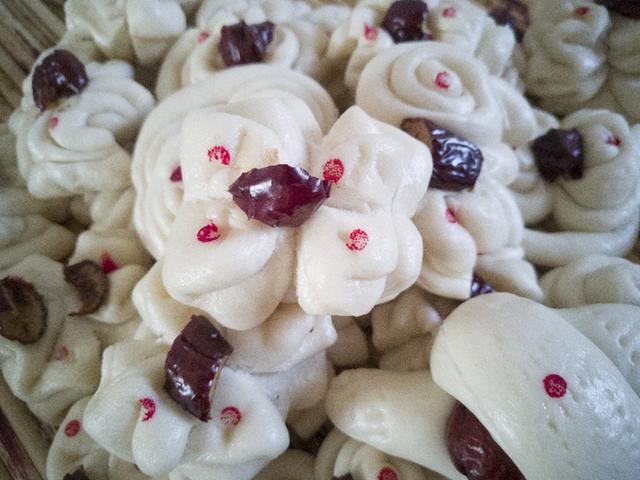 什么日下成语，日下是词语吗（打糕蒸馍贴花花）