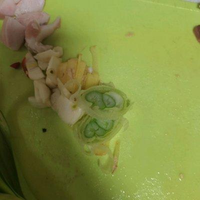 笋怎么炒好吃，笋怎么炒好吃又简单的做法（吃一次想十次的下饭菜竹笋炒蒜苗）