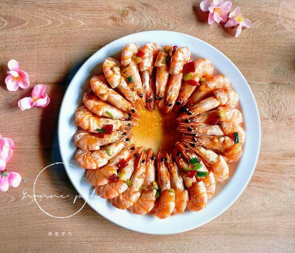 明虾的做法，白灼大明虾的做法大全（年夜菜之嘻哈迎佳节~酱香明虾）