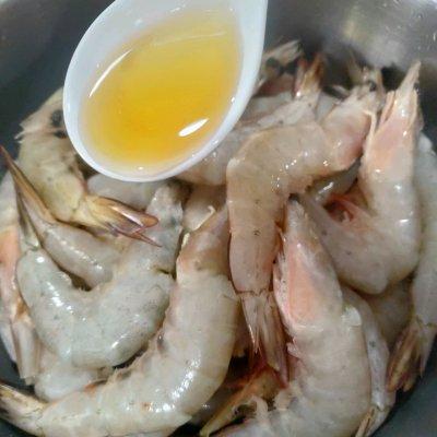 明虾的做法，白灼大明虾的做法大全（年夜菜之嘻哈迎佳节~酱香明虾）