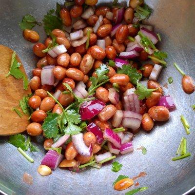 老醋花生做法，做年夜饭下酒菜~老醋花生时（盐水花生的做法）