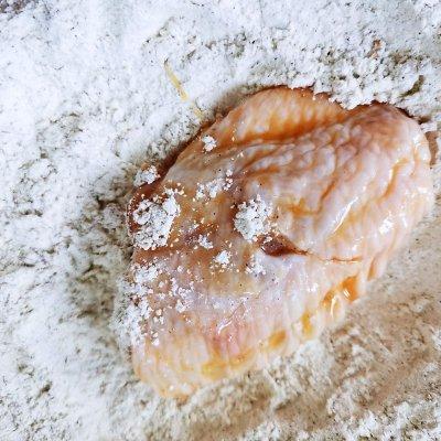 炸鸡粉是什么粉，炸鸡粉怎么调配才能酥脆（香酥鸡翅）