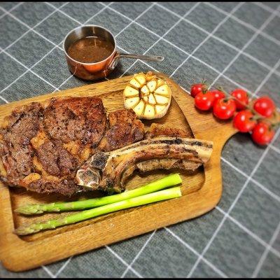 烤箱烤牛排的做法，方太烤箱烤牛排的做法（两块钱搞定一道家常美食烤战斧牛排）
