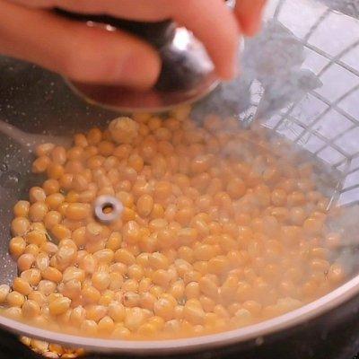 香酥玉米花的做法，学会酥脆焦香的焦糖爆米花