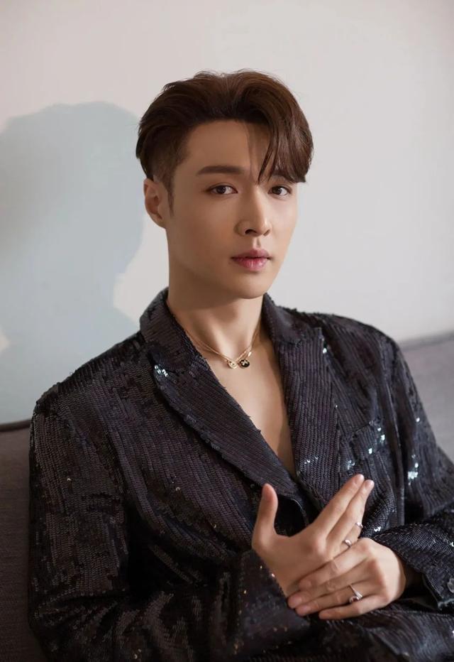 2月14情人节送什么，2月14号情人节送什么礼物（情人节最佳送礼列表借你抄）