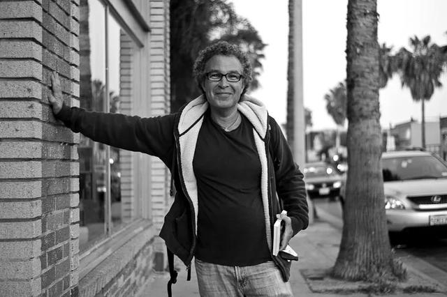 2月14情人节送什么，2月14号情人节送什么礼物（情人节最佳送礼列表借你抄）