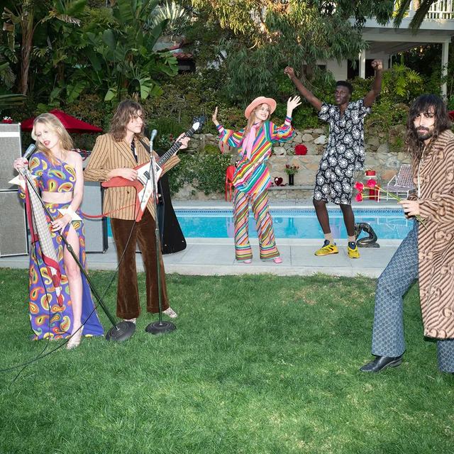 2月14情人节送什么，2月14号情人节送什么礼物（情人节最佳送礼列表借你抄）