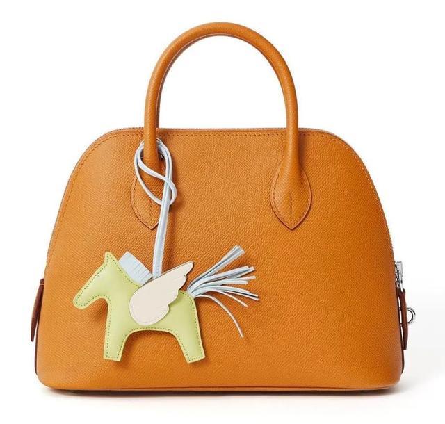 2月14情人节送什么，2月14号情人节送什么礼物（情人节最佳送礼列表借你抄）