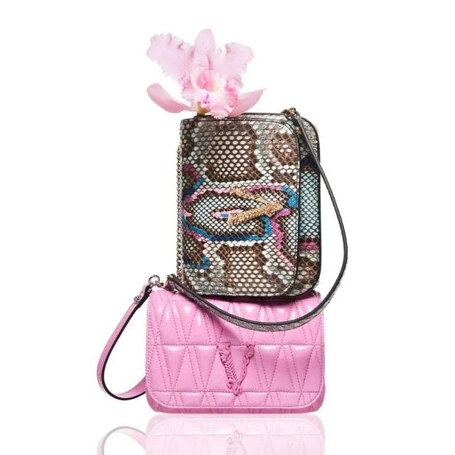 2月14情人节送什么，2月14号情人节送什么礼物（情人节最佳送礼列表借你抄）