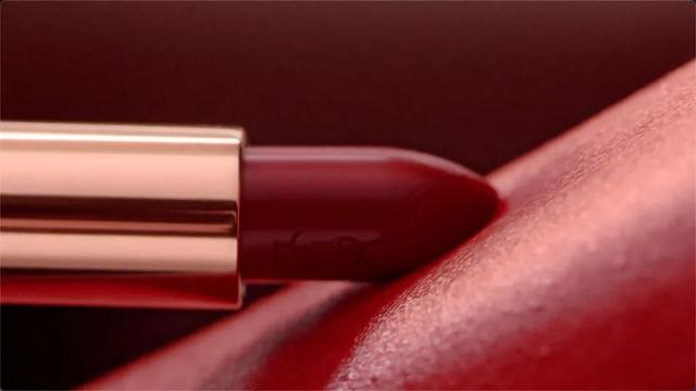 2月14情人节送什么，2月14号情人节送什么礼物（情人节最佳送礼列表借你抄）