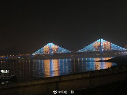 武汉长江灯光秀时间，武汉长江灯光秀是几点钟开始（武汉长江灯光秀你看了吗）