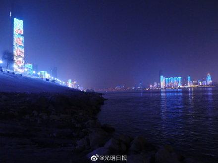 武汉长江灯光秀时间，武汉长江灯光秀是几点钟开始（武汉长江灯光秀你看了吗）