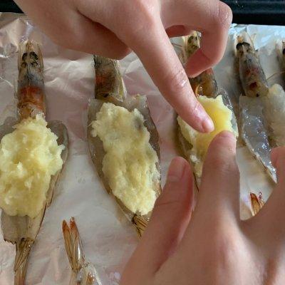 芝士焗大虾的做法，芝士焗大虾（年夜饭，芝士焗虾）