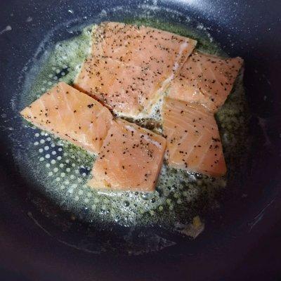 干煎三文鱼做法，我家夏天只做香煎三文鱼