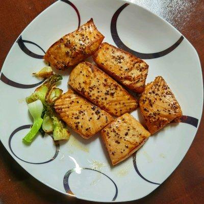 干煎三文鱼做法，我家夏天只做香煎三文鱼