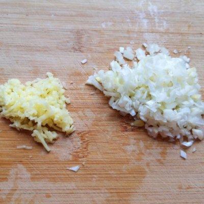 香菇虾仁饺子的做法，香菇虾饺子馅做法大全（香菇虾仁饺子#钟于经典传统味#）