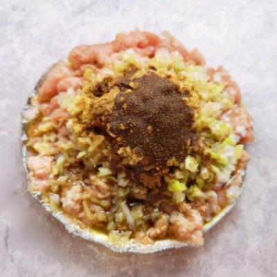 香菇虾仁饺子的做法，香菇虾饺子馅做法大全（香菇虾仁饺子#钟于经典传统味#）