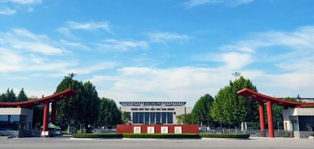 济宁学院是大学吗，济宁学院是大学吗知乎（济宁学院位居中国高校排行榜第166位）