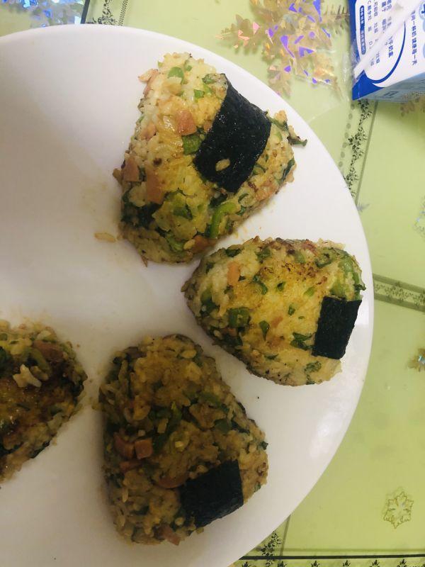 芝士饭团的做法和配料，芝士饭团（学我这样做，鲜香可口）