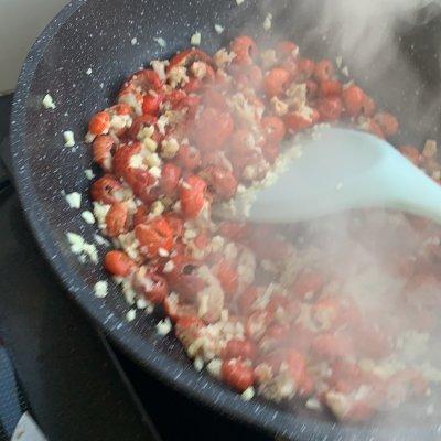 蒜香龙虾尾的做法，蒜香龙虾尾怎么做才好吃（还是得这样吃才满足）