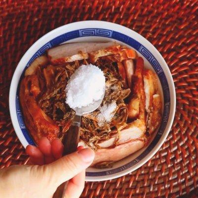 家常梅菜扣肉的做法，梅菜扣肉的做法家常做法（这么好吃的梅菜扣肉做法）