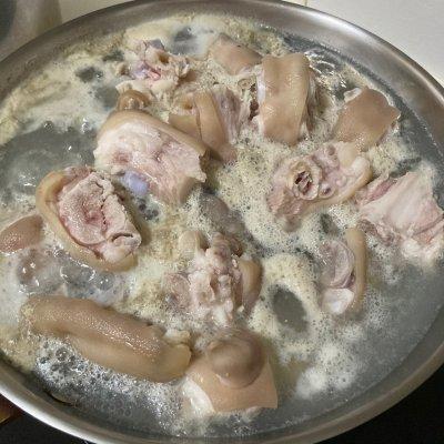 卤猪脚要怎么做好吃，卤猪脚要怎么做好吃（卤猪蹄一上桌，全家都爱吃）