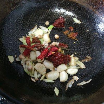 甲鱼的功效与禁忌，吃甲鱼的功效与禁忌（这么美味的红焖甲鱼都没吃过）