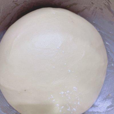 怎么做甜甜圈简单做法，怎么做甜甜圈简单做法不用烤箱（百吃不厌的家庭版甜甜圈）