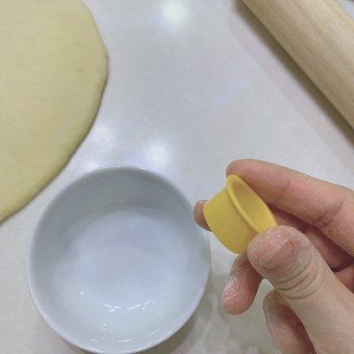 怎么做甜甜圈简单做法，怎么做甜甜圈简单做法不用烤箱（百吃不厌的家庭版甜甜圈）