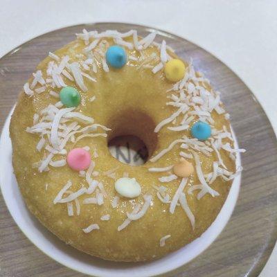 怎么做甜甜圈简单做法，怎么做甜甜圈简单做法不用烤箱（百吃不厌的家庭版甜甜圈）