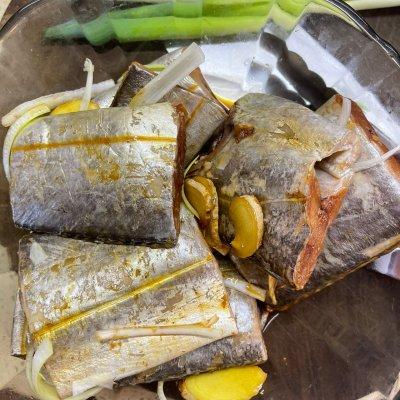 蒸带鱼的家常做法，新鲜清蒸带鱼家常做法全过程（少油少盐的清蒸带鱼）