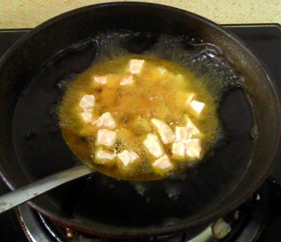红薯饼用普通面粉做法，红薯饼用什么面粉（#味达美名厨福气汁）