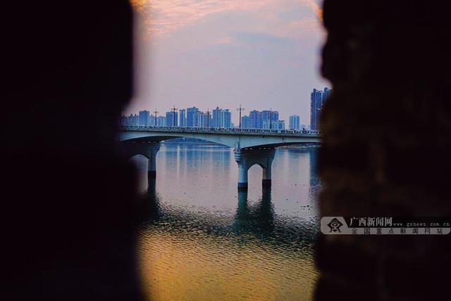 日落图片  晚霞。，好看的风景图片 日落（来邕江边看一场落日黄昏）