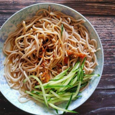 蕎麥麵條的做法,自制蕎麥麵條的做法(涼拌蕎麥麵條你這麼做)