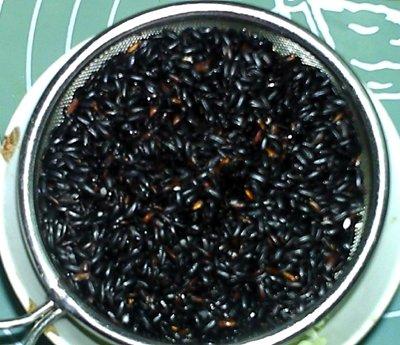 黑米粥做法，红豆黑米粥的做法（#味达美名厨福气汁）