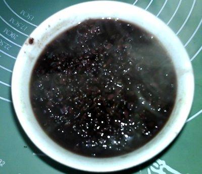 黑米粥做法，红豆黑米粥的做法（#味达美名厨福气汁）