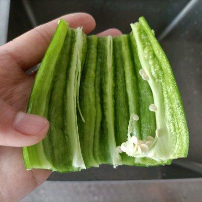 辣椒炒河虾怎么炒好吃，辣椒炒河虾图片（青椒炒河虾是你的不二之选）