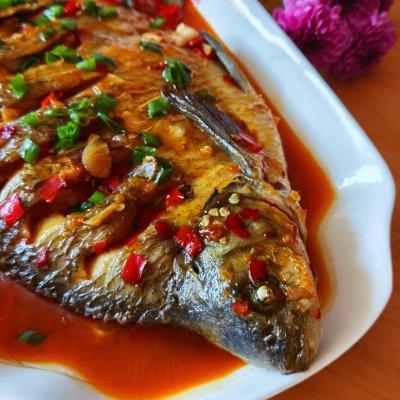 红烧鱼的家常做法大全，红烧鱼家常简单做法（五步做成色香味俱全的红烧鱼你这么做）