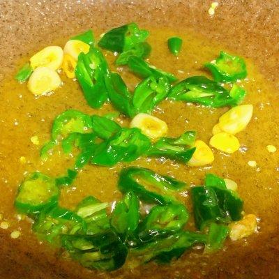 炒干豆腐的做法，怎样炒干豆腐好吃又简单（快手家常菜，芹菜炒豆腐干）