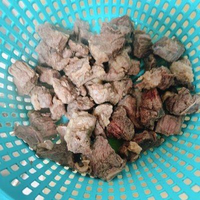 牛肉怎么炖好吃，炖牛肉怎么做好吃又烂（零失败胡萝卜土豆炖牛肉）