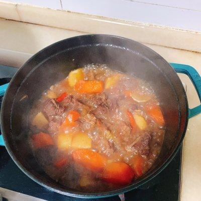 牛肉怎么炖好吃，炖牛肉怎么做好吃又烂（零失败胡萝卜土豆炖牛肉）
