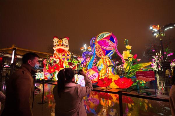 逛花灯的由来，赏花灯的由来（大唐不夜城花灯照亮好年头）