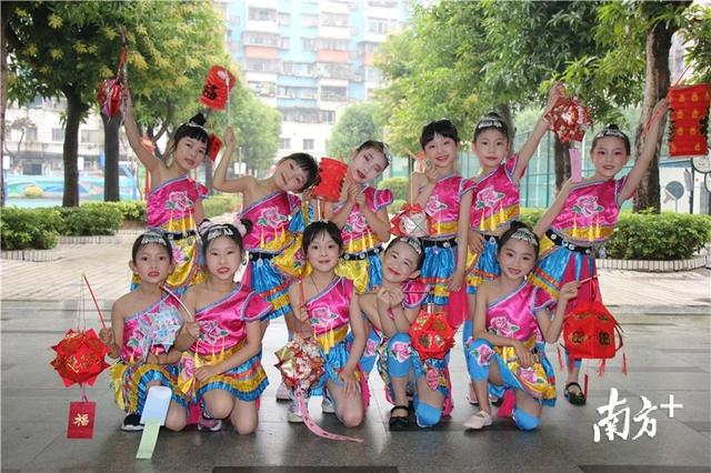 简单折纸：牛头折纸，简单折纸:牛头折纸教程（做花灯、猜灯谜……江门学子花样闹元宵）