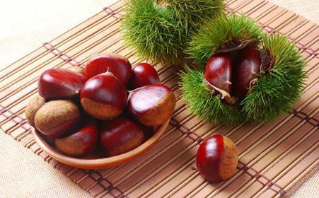 栗子的功效与作用，栗子的功效与作用及食用方法（家中常备这一果）