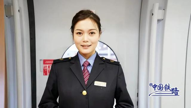 高铁座椅怎么调，高铁座椅怎么往后调（为何要调转座椅方向）